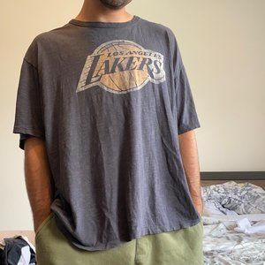Vintage Los Angeles Lakers T-Shirt.